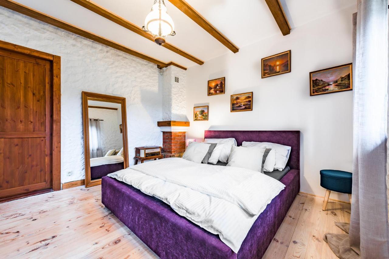 Dworek Wiktorowo Hotel Budki Petrykowskie Esterno foto