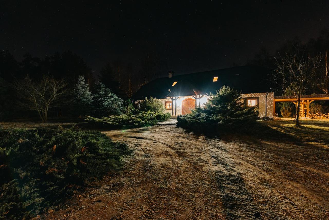 Dworek Wiktorowo Hotel Budki Petrykowskie Esterno foto